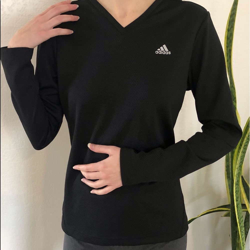 EUC Adidas long sleeve shirt